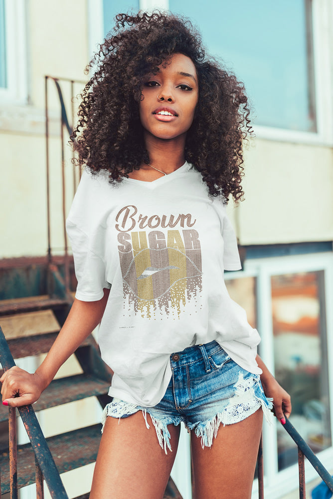 Brown Sugar Lips Drip Rhinestone T-shirt; Large design; Design LIPS-3